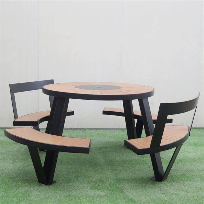 Conxunto de mesa de picnic de madeira de deseño moderno redondo ao aire libre Park Street con orificio para paraugas 9